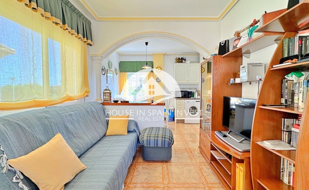 Resale - Apartment  - Orihuela Costa - La Zenia