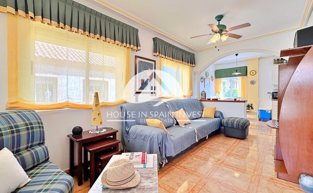 Resale - Apartment  - Orihuela Costa - La Zenia