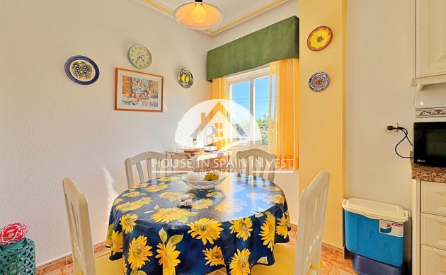 Resale - Apartment  - Orihuela Costa - La Zenia