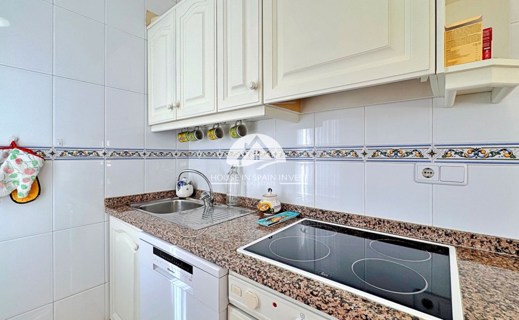 Resale - Apartment  - Orihuela Costa - La Zenia