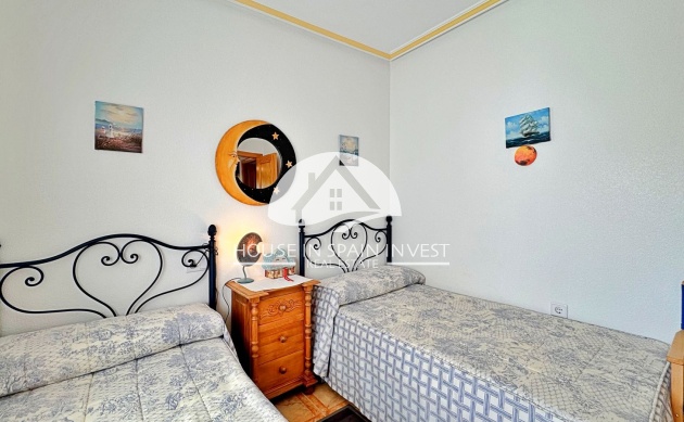 Resale - Apartment  - Orihuela Costa - La Zenia