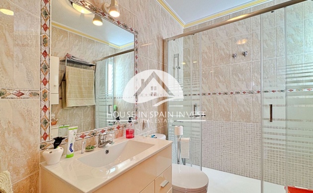 Resale - Apartment  - Orihuela Costa - La Zenia