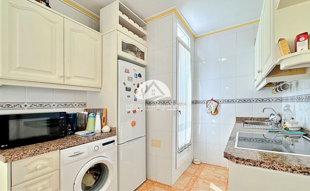 Resale - Apartment  - Orihuela Costa - La Zenia