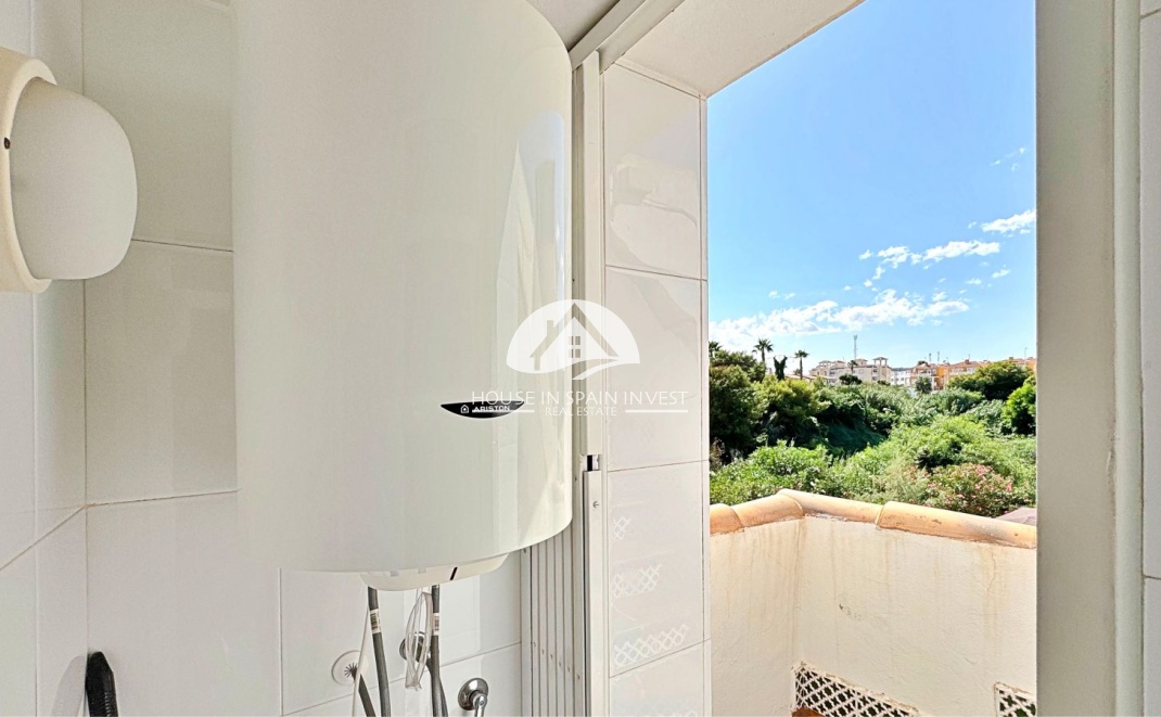 Resale - Apartment  - Orihuela Costa - La Zenia