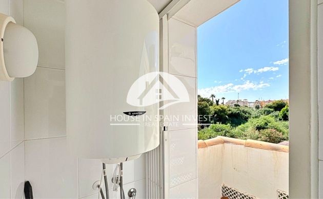 Resale - Apartment  - Orihuela Costa - La Zenia