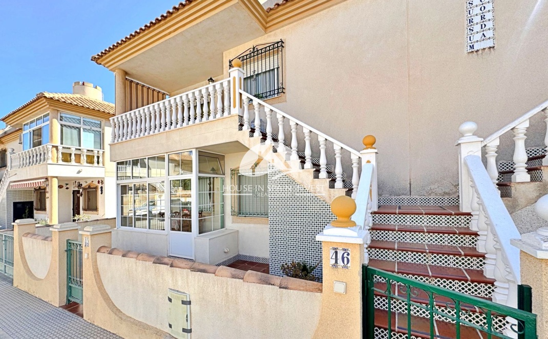 Resale - Apartment  - Orihuela Costa - La Zenia
