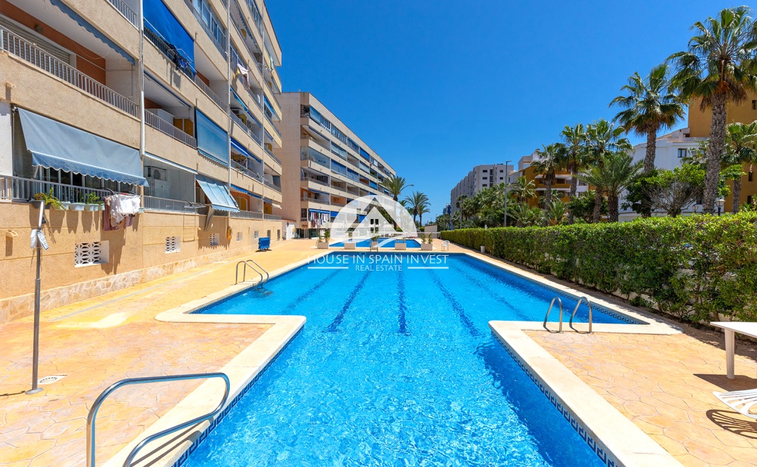 Resale - Apartment  - Torrevieja - Punta Prima  