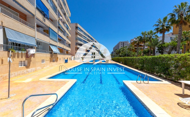 Resale - Apartment  - Torrevieja - Punta Prima  