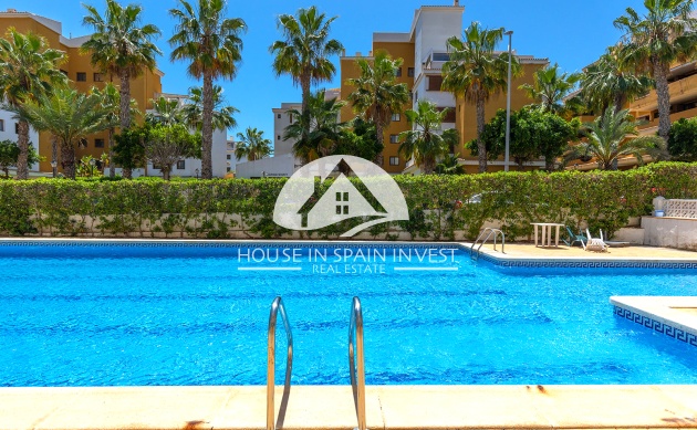 Resale - Apartment  - Torrevieja - Punta Prima  