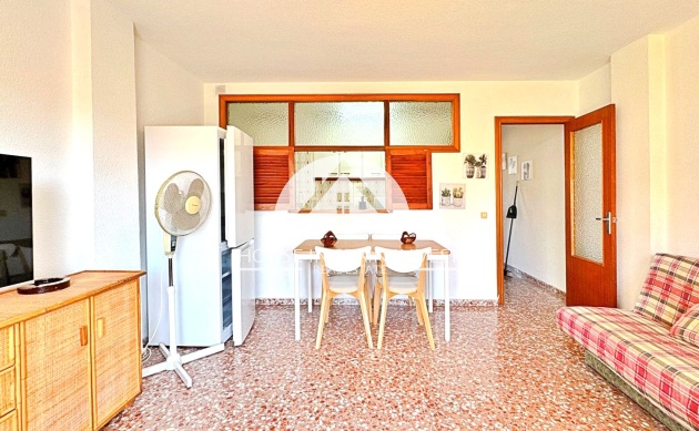 Resale - Apartment  - Torrevieja - Punta Prima  