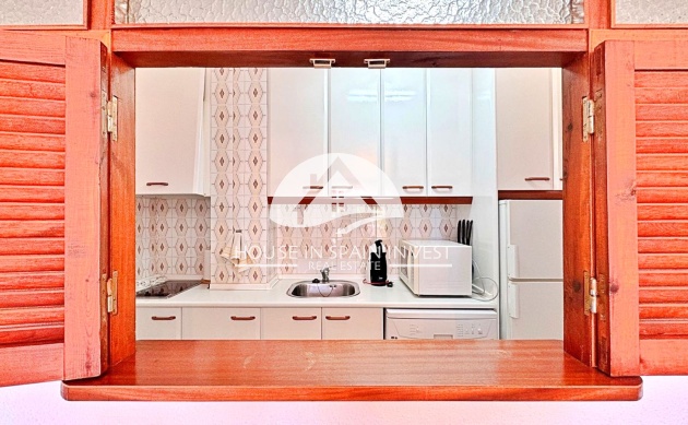 Resale - Apartment  - Torrevieja - Punta Prima  