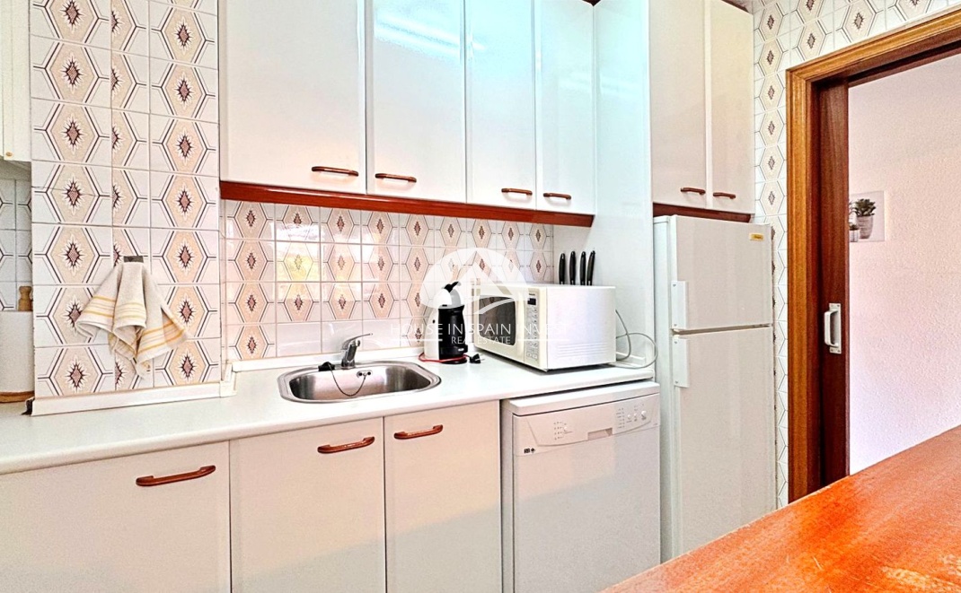 Resale - Apartment  - Torrevieja - Punta Prima  