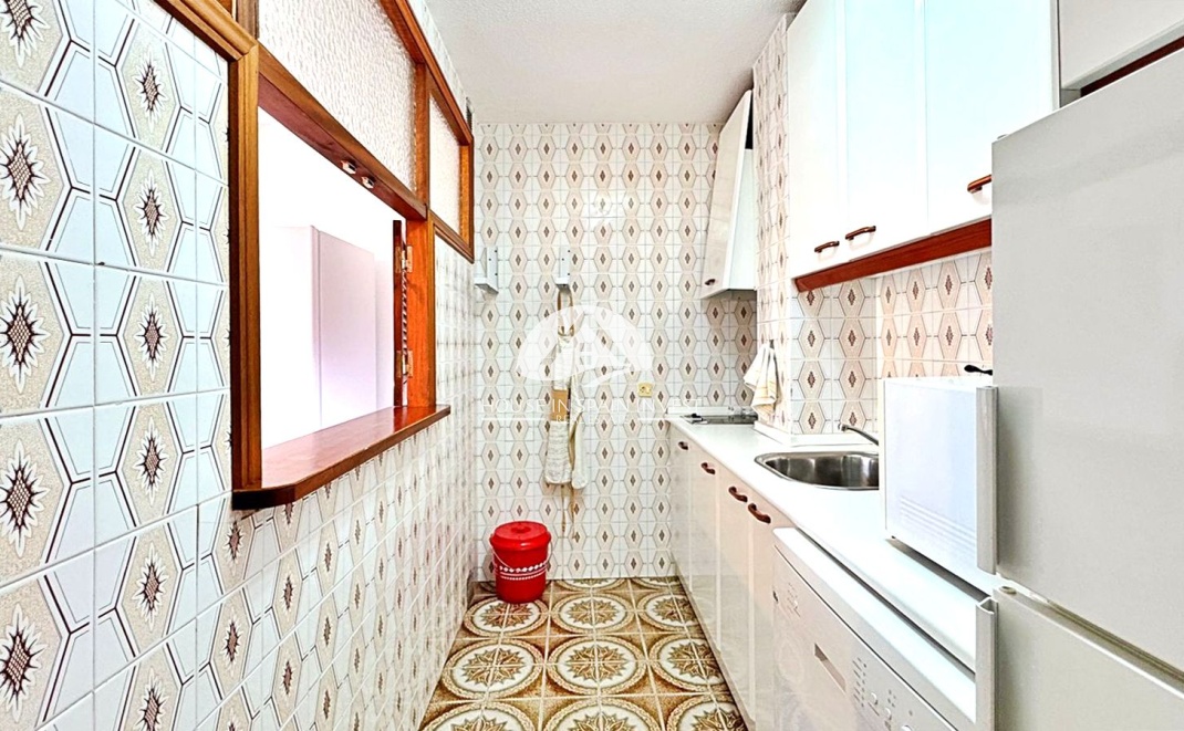 Resale - Apartment  - Torrevieja - Punta Prima  