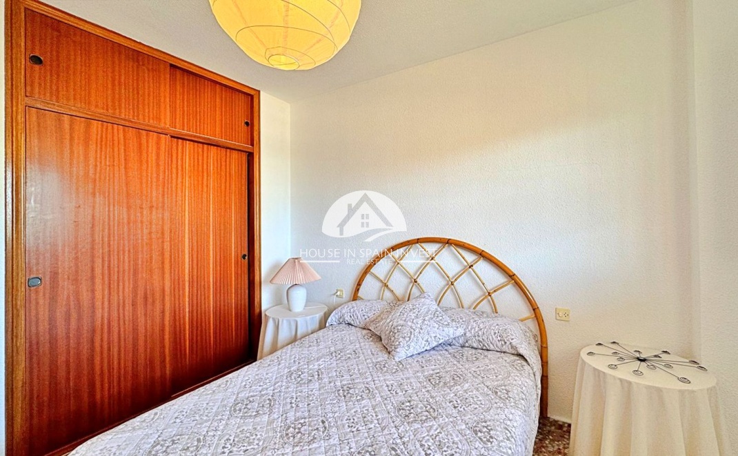 Resale - Apartment  - Torrevieja - Punta Prima  