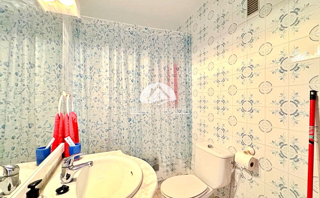 Resale - Apartment  - Torrevieja - Punta Prima  