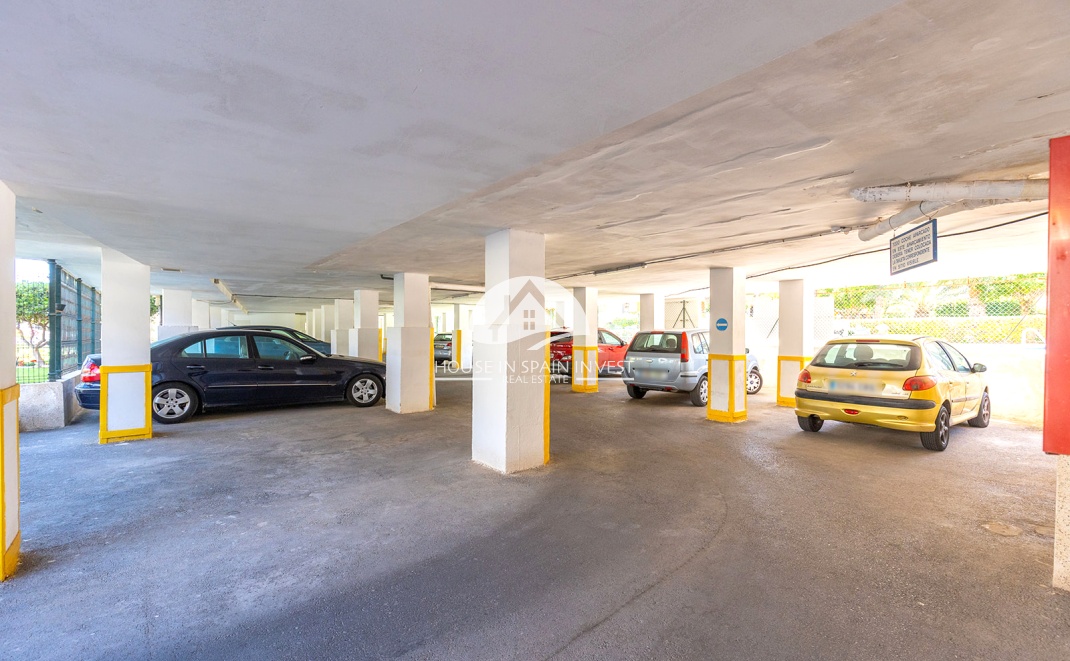 Resale - Apartment  - Torrevieja - Punta Prima  