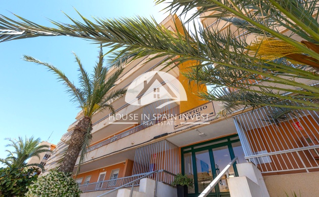 Resale - Apartment  - Torrevieja - Punta Prima  