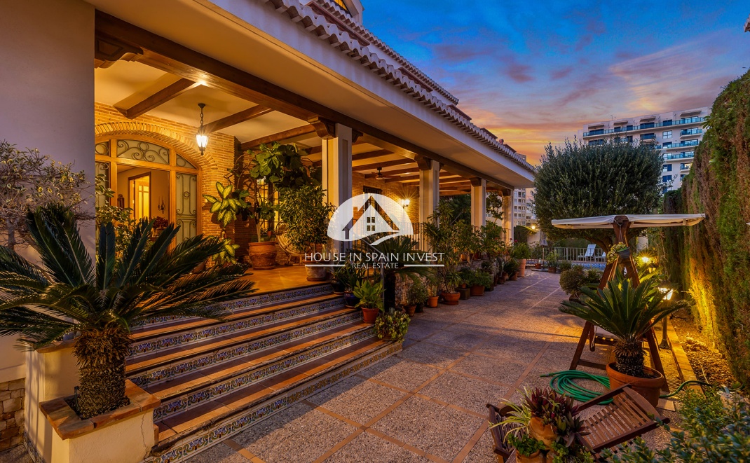 Resale - Villa - Torrevieja - La Veleta