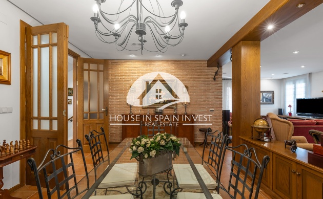 Resale - Villa - Torrevieja - La Veleta