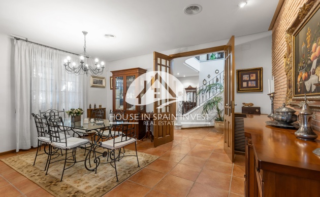 Resale - Villa - Torrevieja - La Veleta