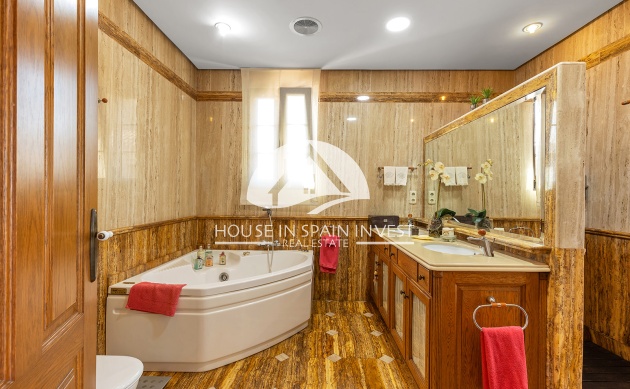 Resale - Villa - Torrevieja - La Veleta