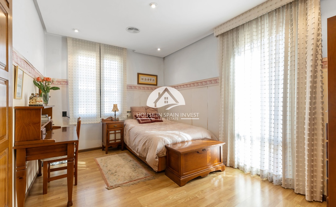 Resale - Villa - Torrevieja - La Veleta