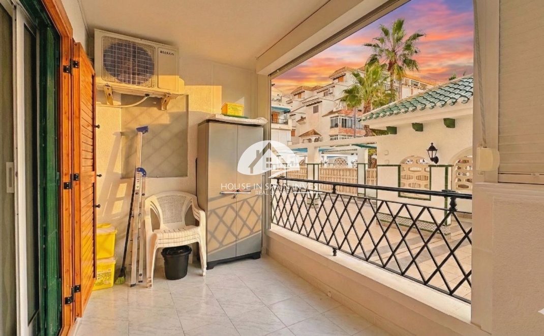 Resale - Apartment  - Torrevieja - La Mata