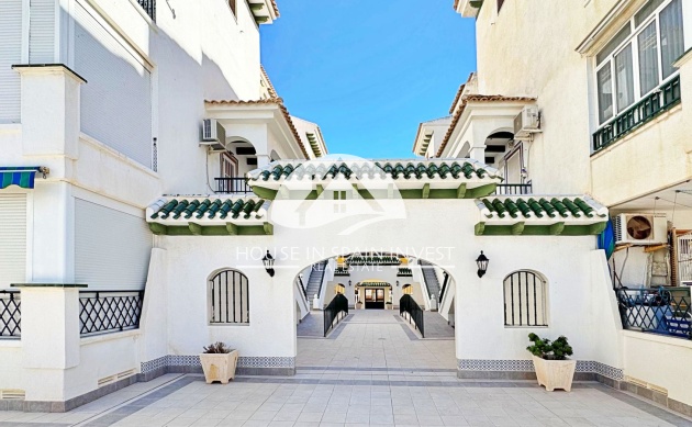 Resale - Apartment  - Torrevieja - La Mata