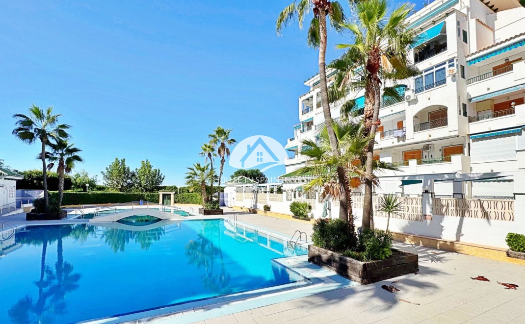Resale - Apartment  - Torrevieja - La Mata