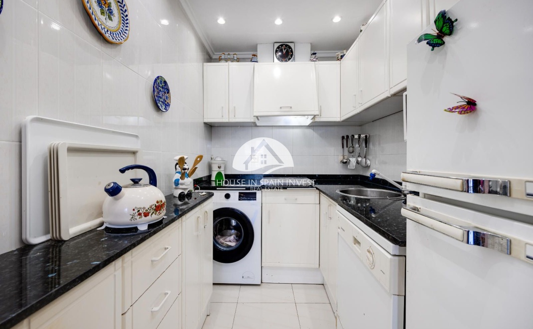 Resale - Apartment  - Torrevieja - La Mata