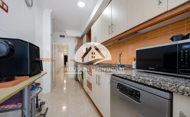Resale - Apartment  - Torrevieja - Centro