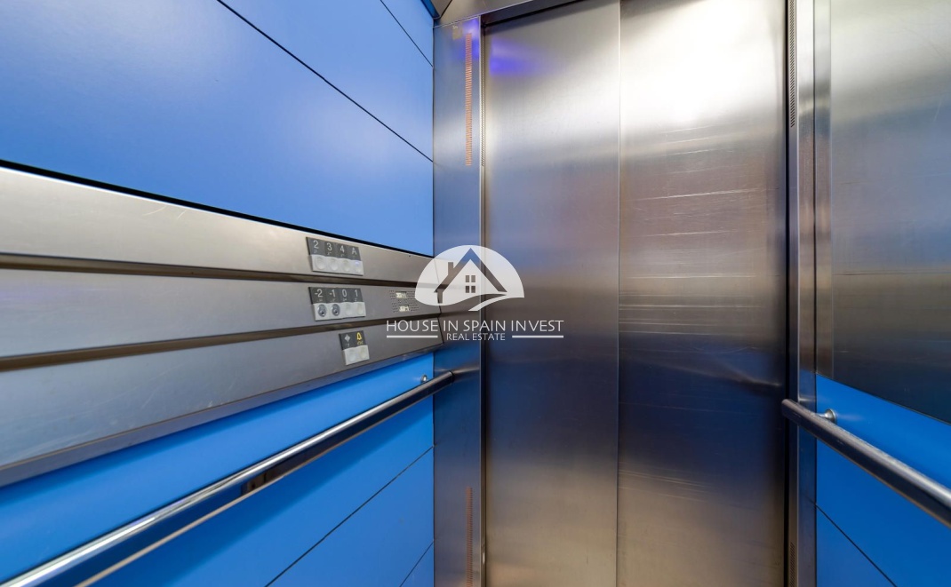 Resale - Apartment  - Torrevieja - Centro