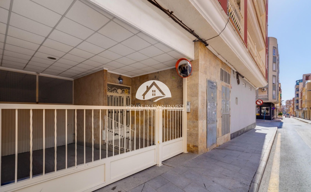 Resale - Apartment  - Torrevieja - Centro