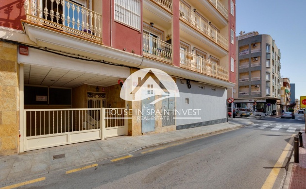 Resale - Apartment  - Torrevieja - Centro