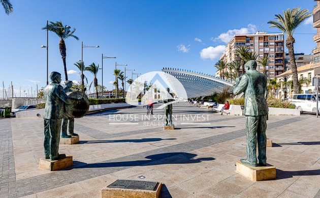 Resale - Apartment  - Torrevieja - Centro