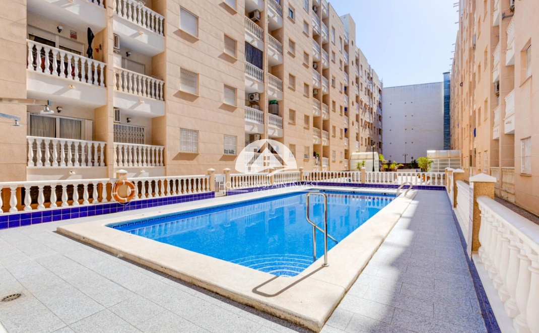 Herverkoop - Apartment - Torrevieja - Playa del Cura