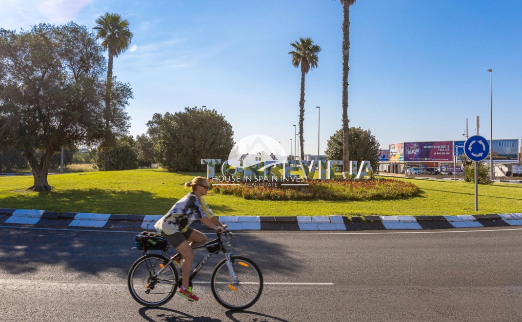 Resale - Top floor bungalow - Torrevieja - Carrefour