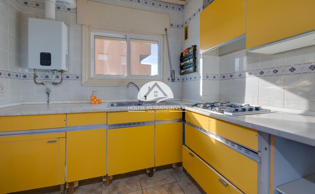 Resale - Apartment  - Guardamar del Segura - Guardamar - El Raso