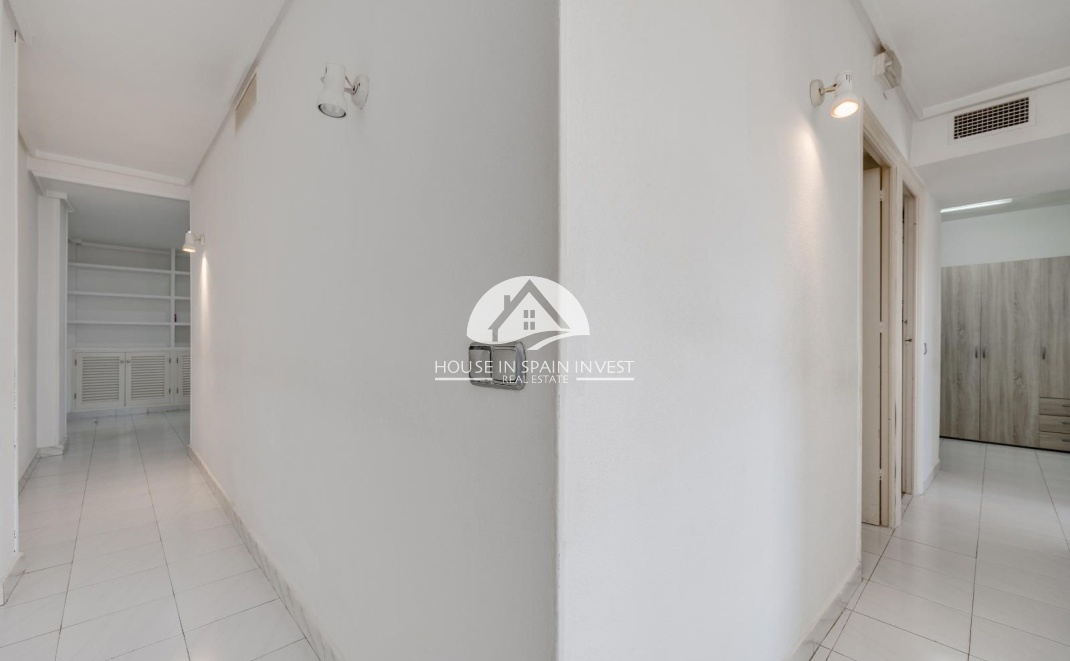 Resale - Apartment  - Torrevieja - Centro