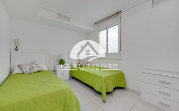 Resale - Apartment  - Torrevieja - Centro
