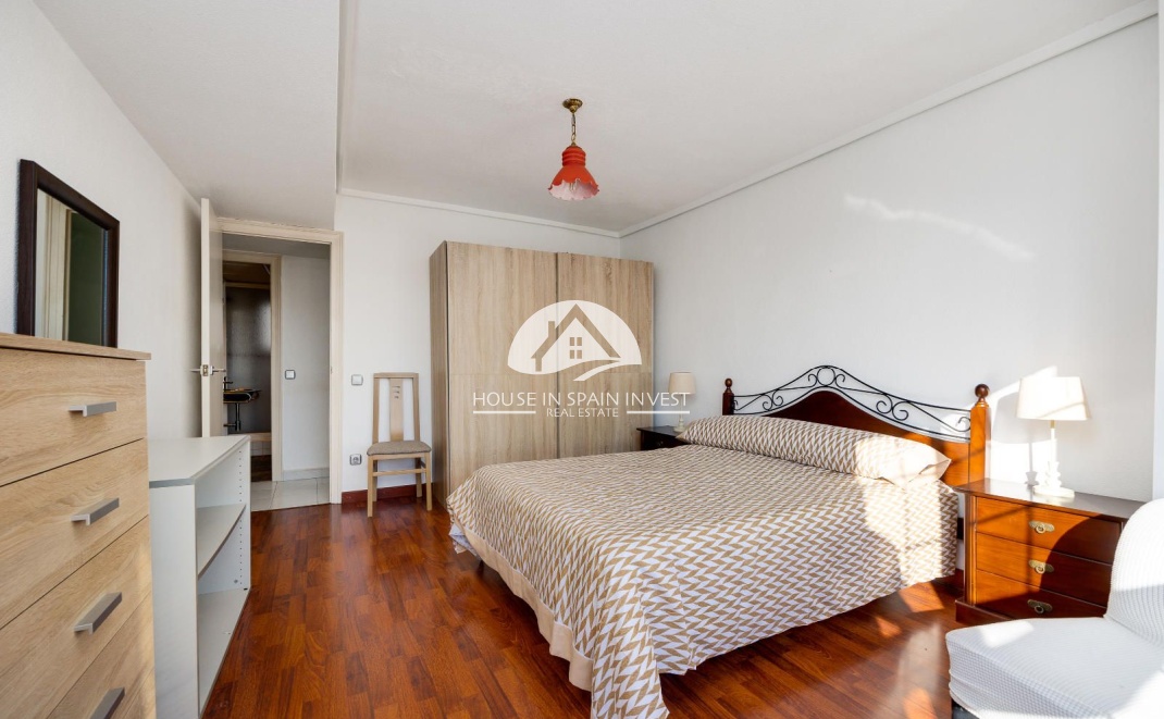 Resale - Apartment  - Torrevieja - Centro