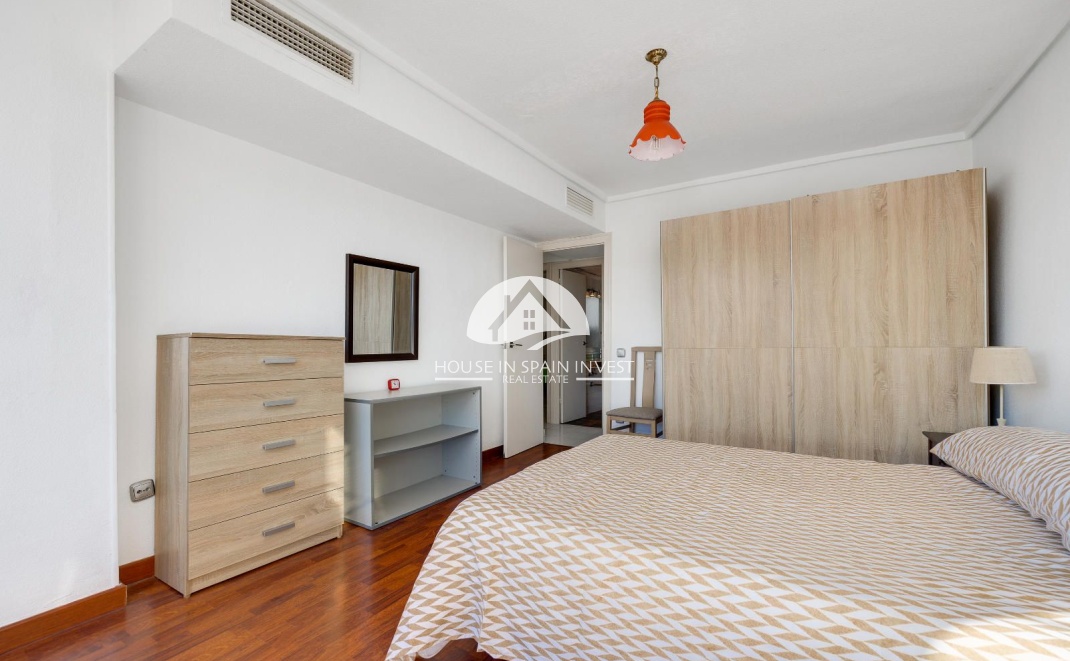 Resale - Apartment  - Torrevieja - Centro