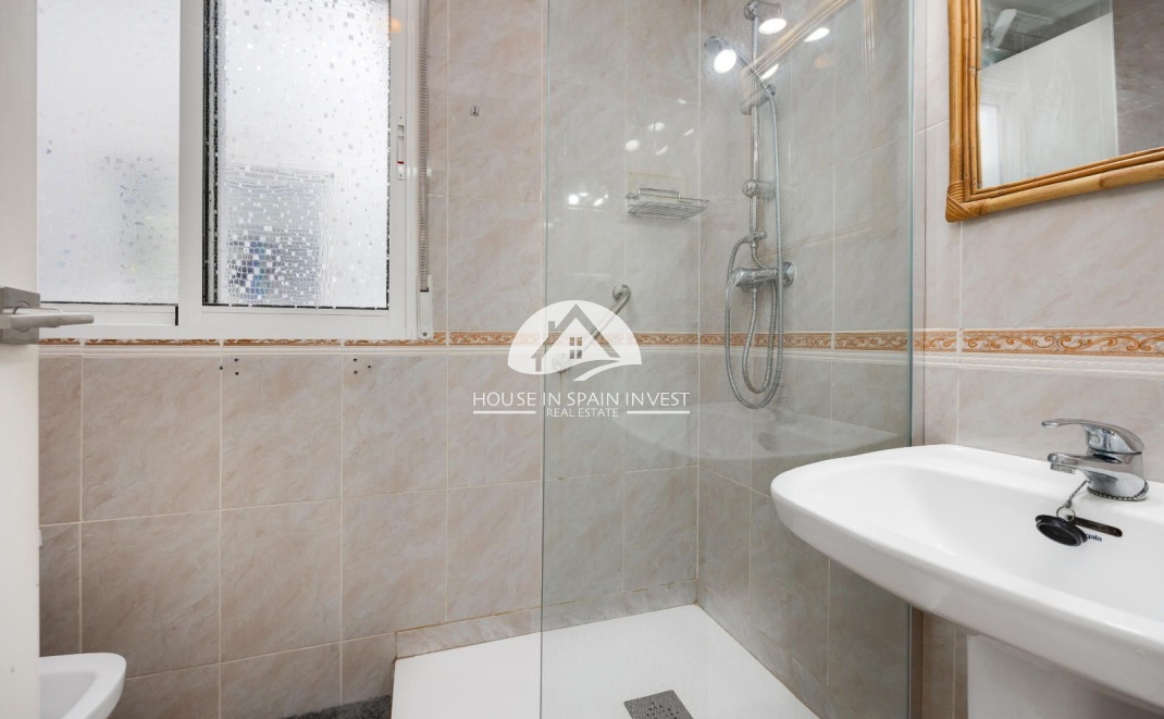 Resale - Apartment  - Torrevieja - Centro