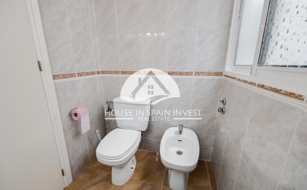 Resale - Apartment  - Torrevieja - Centro