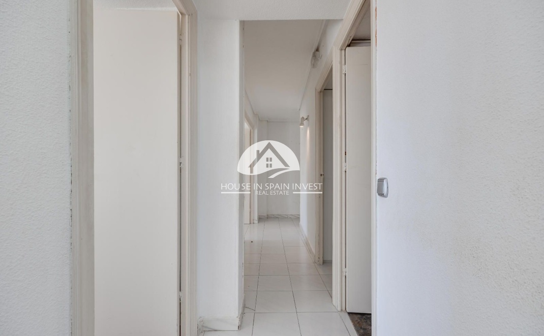 Resale - Apartment  - Torrevieja - Centro