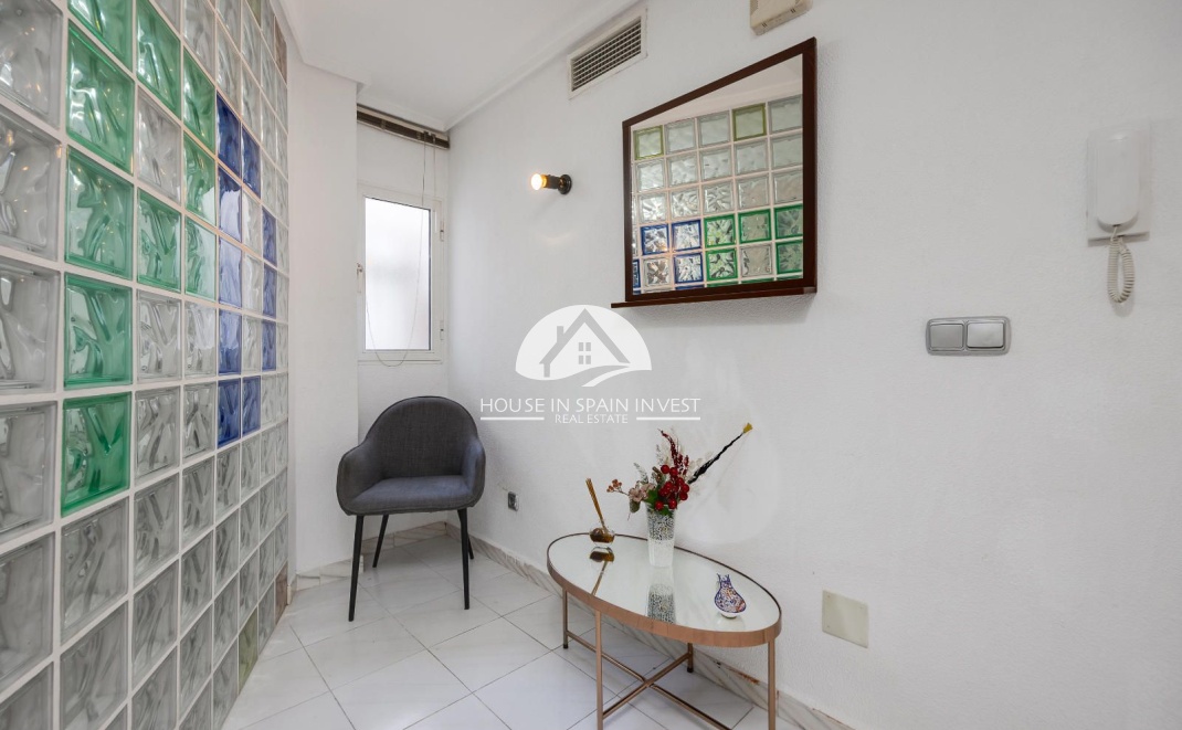 Resale - Apartment  - Torrevieja - Centro