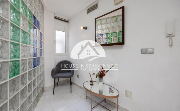 Resale - Apartment  - Torrevieja - Centro