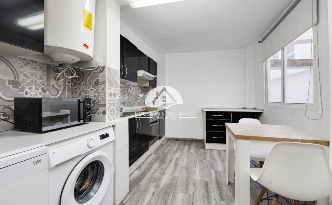 Resale - Apartment  - Torrevieja - Centro