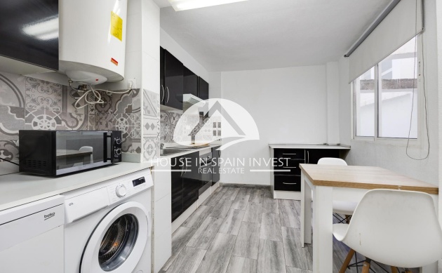 Resale - Apartment  - Torrevieja - Centro