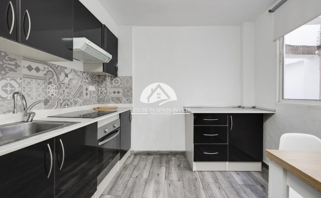 Resale - Apartment  - Torrevieja - Centro